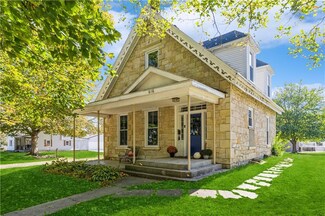 616 E Court Ave, Winterset, IA 50273