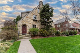 250 Outlook Dr, Pittsburgh, PA 15228