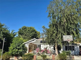 7503 Aqueduct Ave, Van Nuys, CA 91406