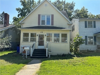 15 Fairview Place, Decatur, IL 62522