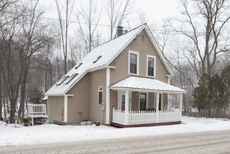 43 Andover St, Ludlow, VT 05149