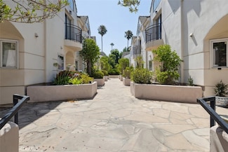 5107 Coldwater Canyon Ave Unit 10, Sherman Oaks, CA 91423
