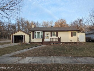 503 Durham Ave, Hatton, ND 58240