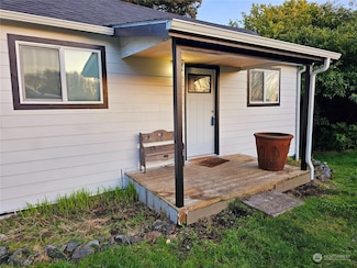4112 Sandridge Rd, Long Beach, WA 98631