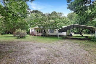 145 Sloope Point Rd, Spring Grove, VA 23881