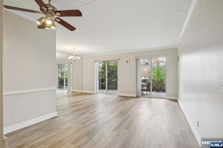 1077 River Rd Unit TH5, Edgewater, NJ 07020