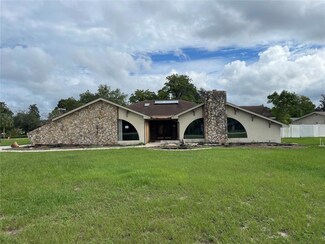 5404 Glover Dr, Weeki Wachee, FL 34607