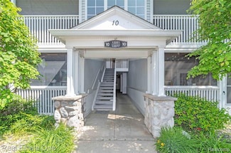 12267 Saint Andrews Way Unit 94, Fenton, MI 48430