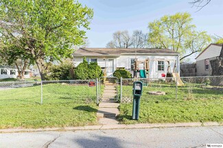 4110 Southern Hills Dr, Bellevue, NE 68147