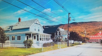 18 School St, Lincoln, NH 03251