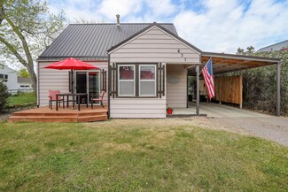 631 3rd Ave N, Fairfield, MT 59436