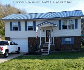 152 Corey Dr, Poca, WV 25159