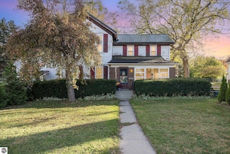 224 E Newark St, Ithaca, MI 48847