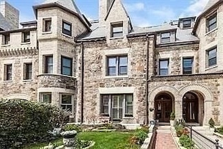 15 Garrison Rd, Brookline, MA 02445