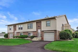 10340 W Parkwood Dr, Franklin, WI 53132