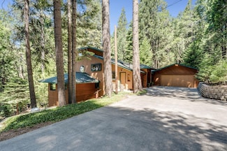 2111 Racoon Trail, Pollock Pines, CA 95726