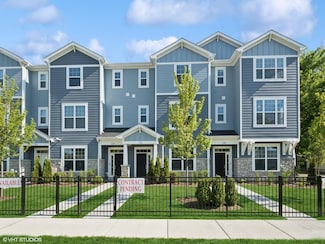 126 E Main St Unit 2-4, Cary, IL 60013