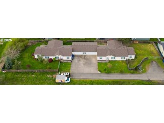 4455 Blueberry Ln NE, Salem, OR 97305