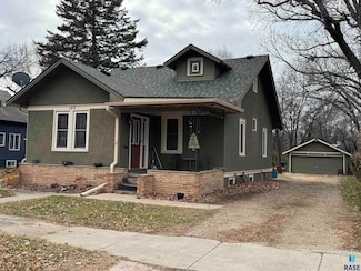 123 Jefferson Ave N, Madison, SD 57042