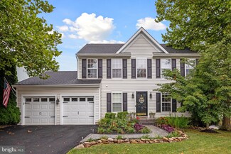 35851 Bentridge Ct, Round Hill, VA 20141