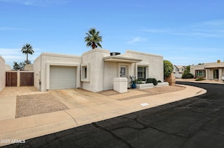 1122 E Michelle Dr, Phoenix, AZ 85022