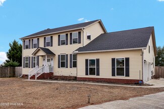 6604 Rowsgate Ln, Wilmington, NC 28411