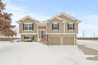 704 Quincy Ct, Belton, MO 64012