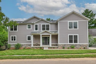 8109 Maxfield Ln, Cincinnati, OH 45243