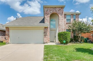 8528 Prairie Fire Dr, Fort Worth, TX 76131