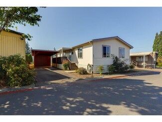 20248 Highway 213 Unit 64, Oregon City, OR 97045