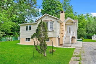 7 Crestwood Trail, Monroe, NY 10950