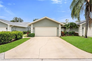 1724 Royal Cir Unit 901, Naples, FL 34112