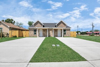 917 Griffin St, Pasadena, TX 77506