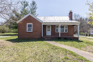 7221 Rocky Bar Rd, Elkton, VA 22827
