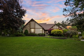 38585 Horton Dr, Farmington Hills, MI 48331