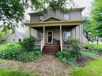 6367 S Woodlawn Rd, Creston, IL 60113