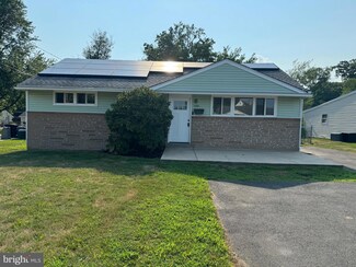 1030 Monmouth Rd, Woodbury, NJ 08096