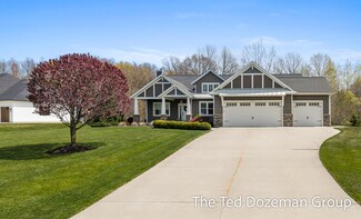3493 Palmer Dr, Saugatuck, MI 49453