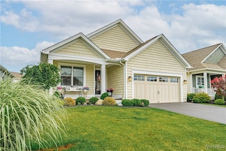 22 Raine Dr, Buffalo, NY 14221