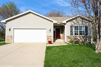 804 Patchett Dr NE, Mitchellville, IA 50169