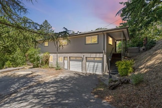24895 Skyland Rd, Los Gatos, CA 95033
