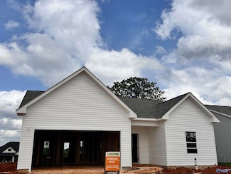 18634 Oxbow Ln, Athens, AL 35613