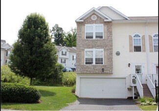 202 Mountain Dr, Carnegie, PA 15106