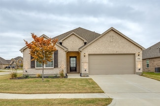2816 Tobias Ln, Aubrey, TX 76227