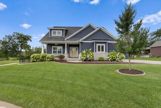 1509 Forest Ridge Dr, Mahomet, IL 61853