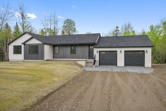 67 Stacey Ln, Kenduskeag, ME 04450