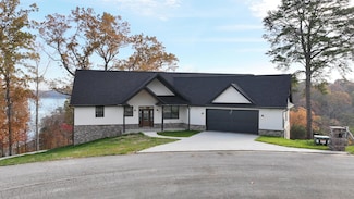 554 Colson Dr, Bronston, KY 42518