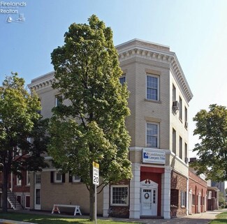 402 Columbus Ave, Sandusky, OH 44870