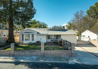 10313 Floralita Ave, Sunland, CA 91040