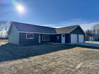 141 Washington St, Walnut Grove, MN 56180